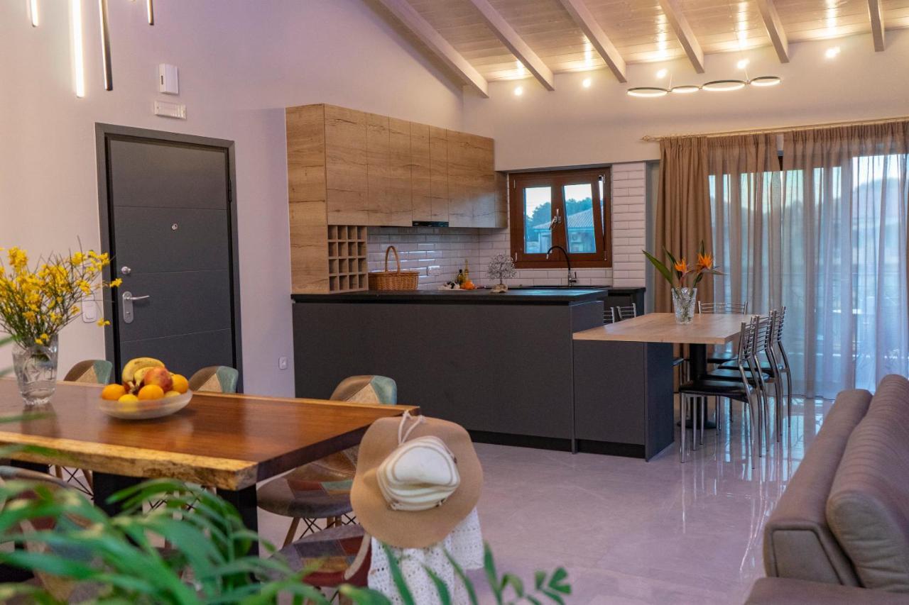 Emily Apartments Νυδρί Εξωτερικό φωτογραφία