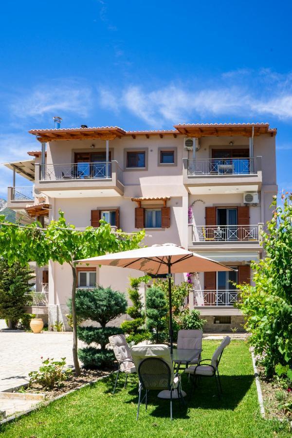 Emily Apartments Νυδρί Εξωτερικό φωτογραφία