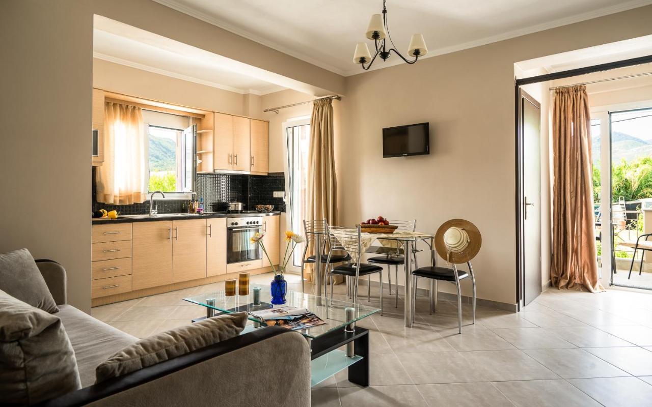 Emily Apartments Νυδρί Εξωτερικό φωτογραφία