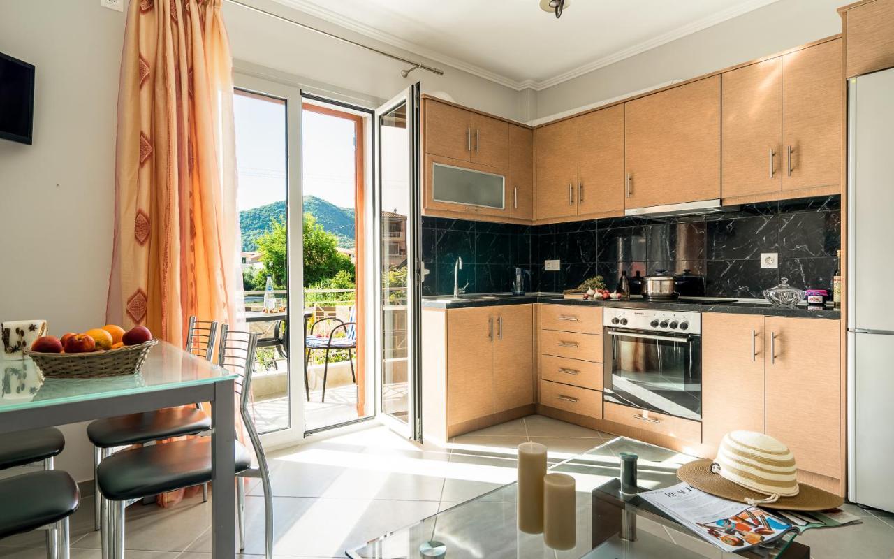 Emily Apartments Νυδρί Εξωτερικό φωτογραφία