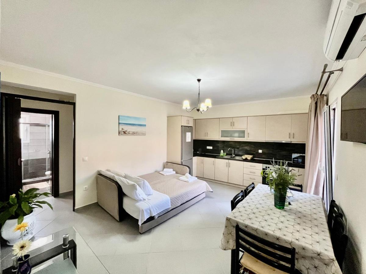 Emily Apartments Νυδρί Εξωτερικό φωτογραφία