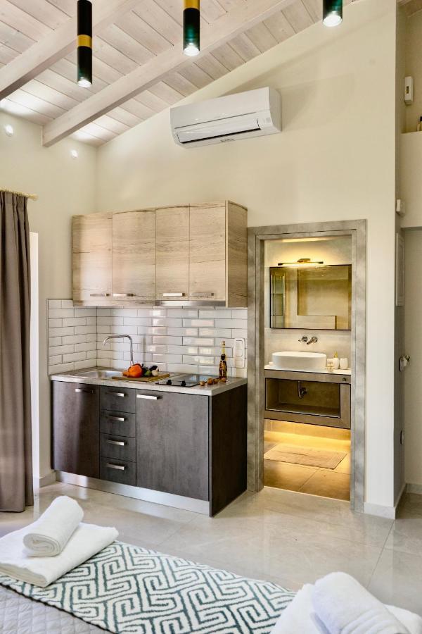Emily Apartments Νυδρί Εξωτερικό φωτογραφία